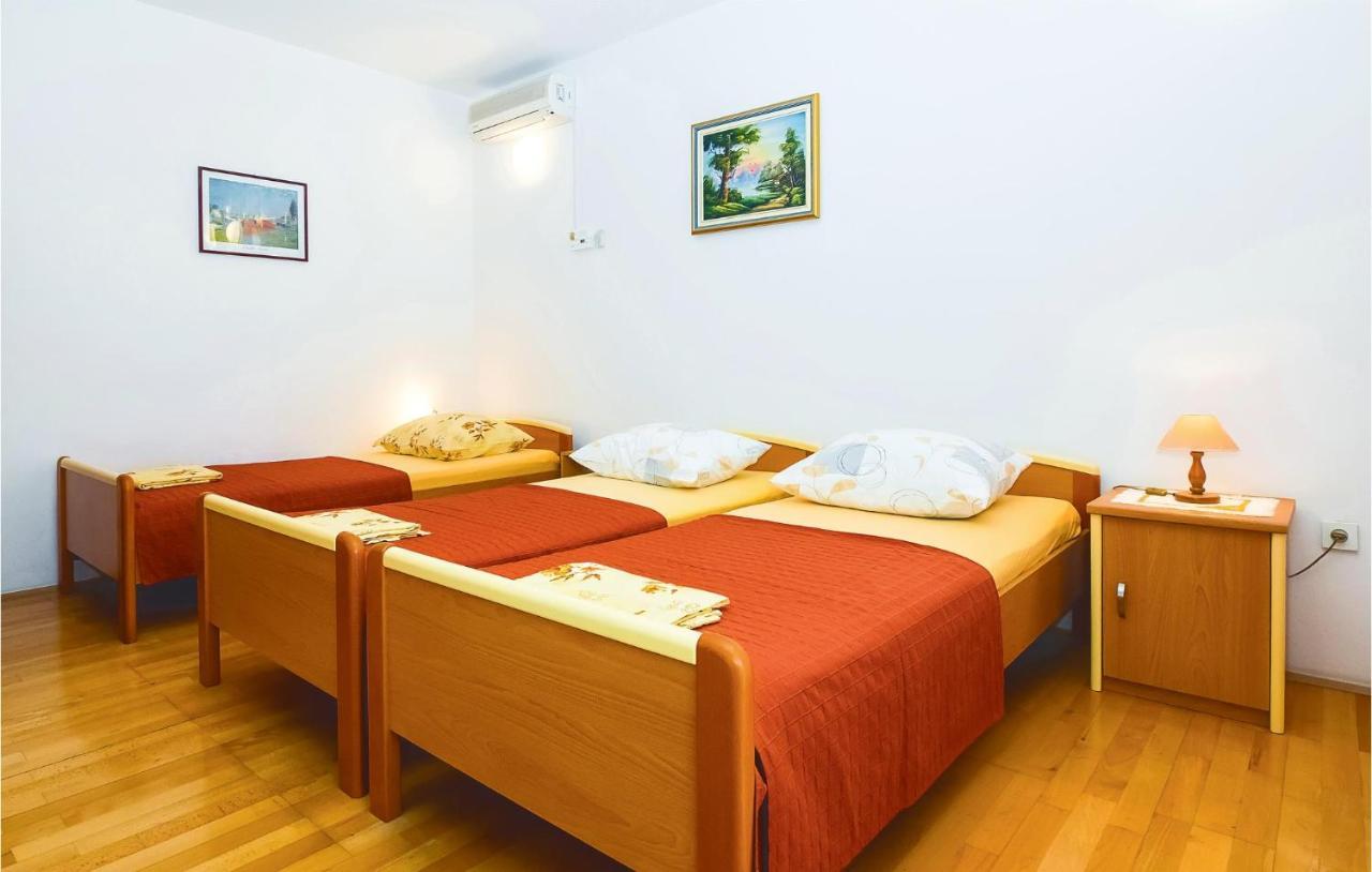 Lovely Apartment In Omis With Kitchenette Exterior photo