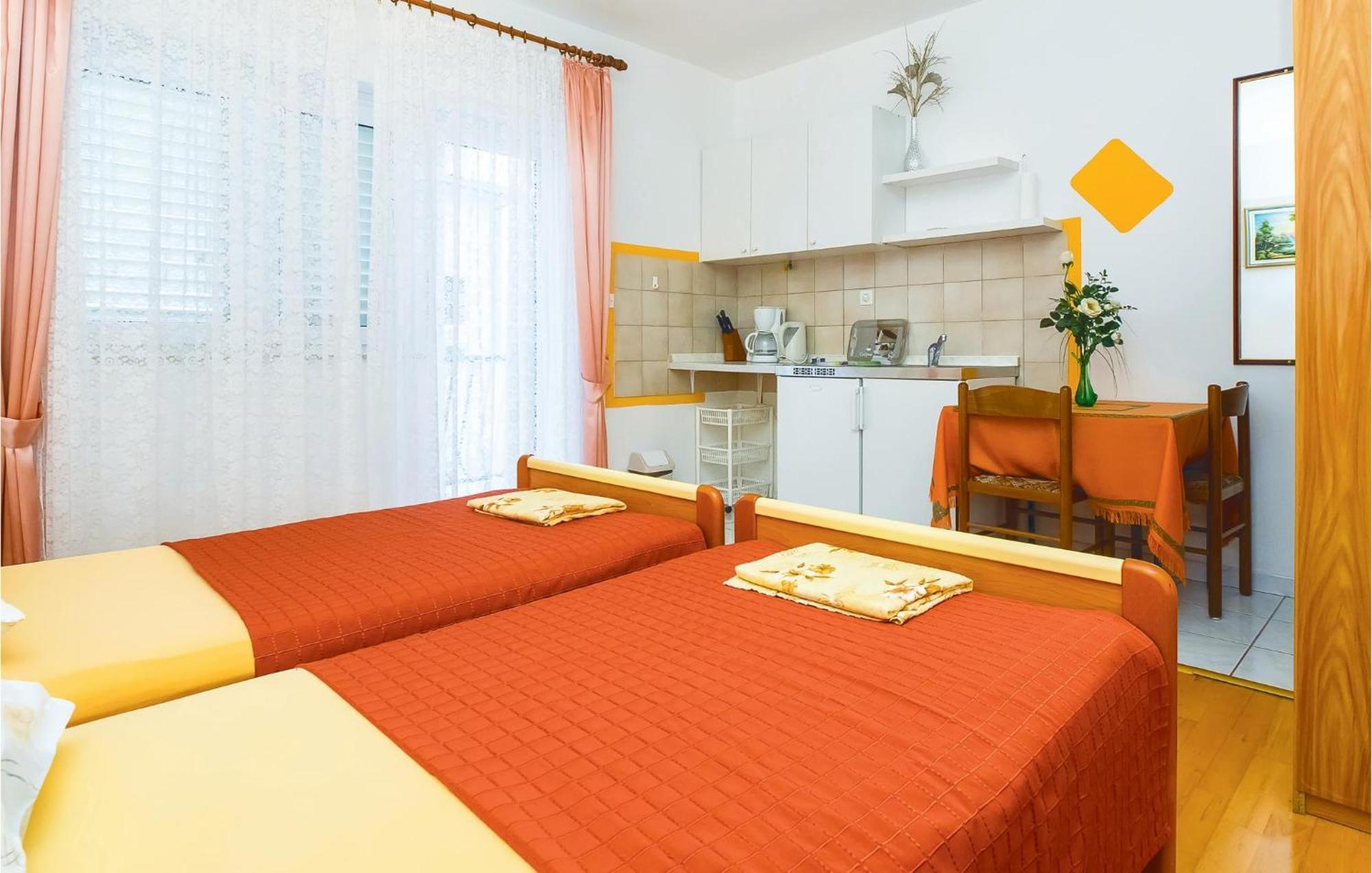 Lovely Apartment In Omis With Kitchenette Exterior photo